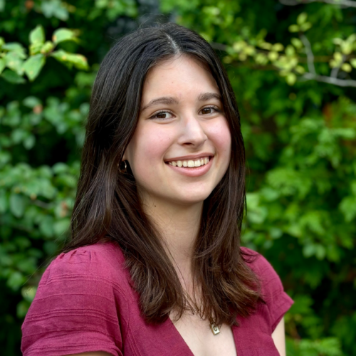 Claire Simon headshot