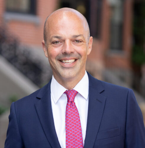 Adam Hinds's headshot