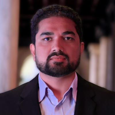 Parminder's headshot